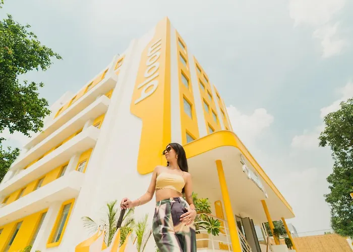 Bloom Hotel - Sector 62